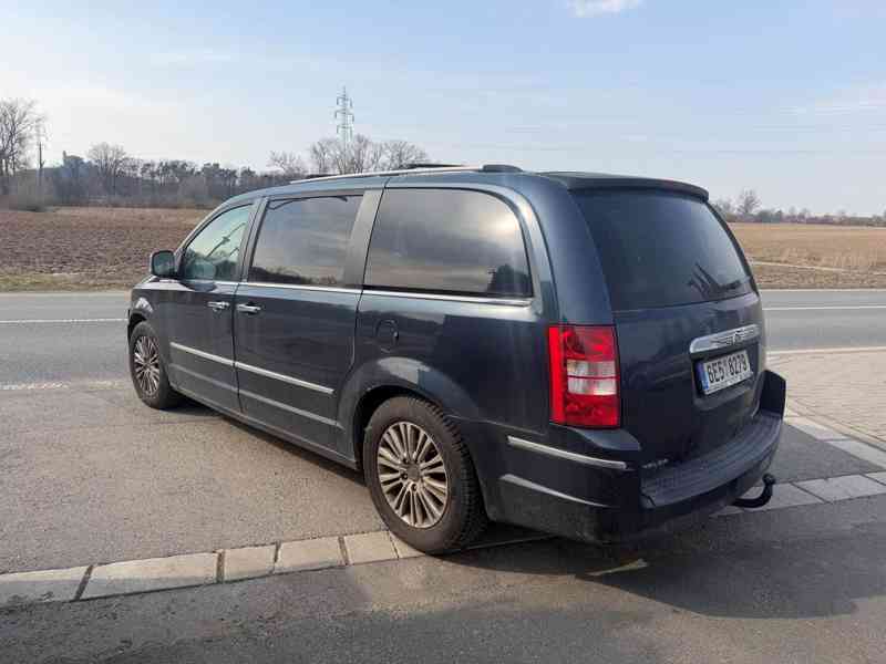 Chrysler Grand Voyager 3,8 V6 LPG Limited 2008 - foto 3