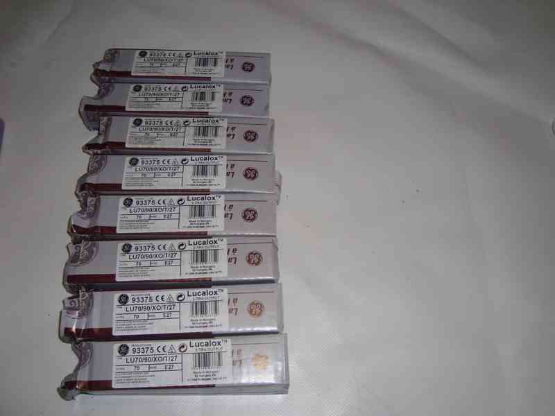 výbojky GE 93375 LU70 90 XO T12 70W E27 - foto 2