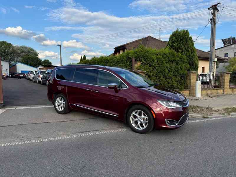 Chrysler Pacifica 3,6 Limited Sunroof TOP 2019 - foto 1