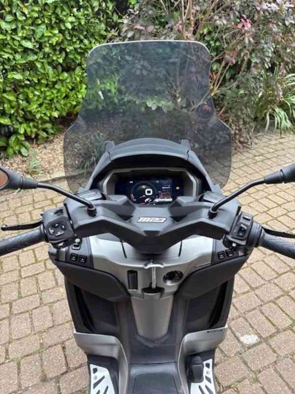 Piaggio MP3  530 HPE Exclusive CVT Euro 5 2022 - foto 2