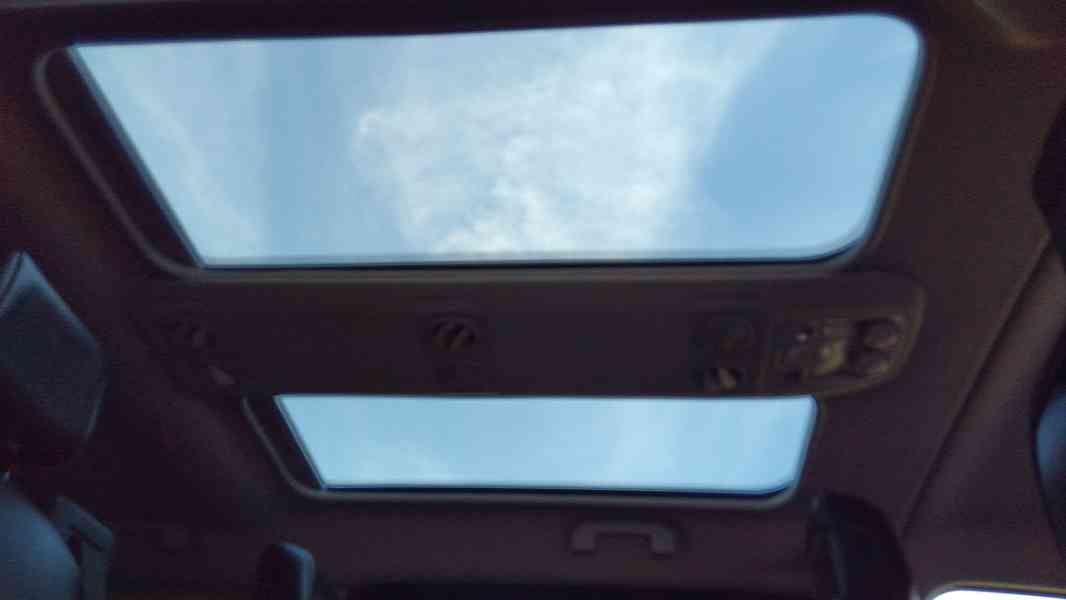 PEUGEOT Traveller 2,0 BlueHdi Sky Window ČR DPH - foto 21