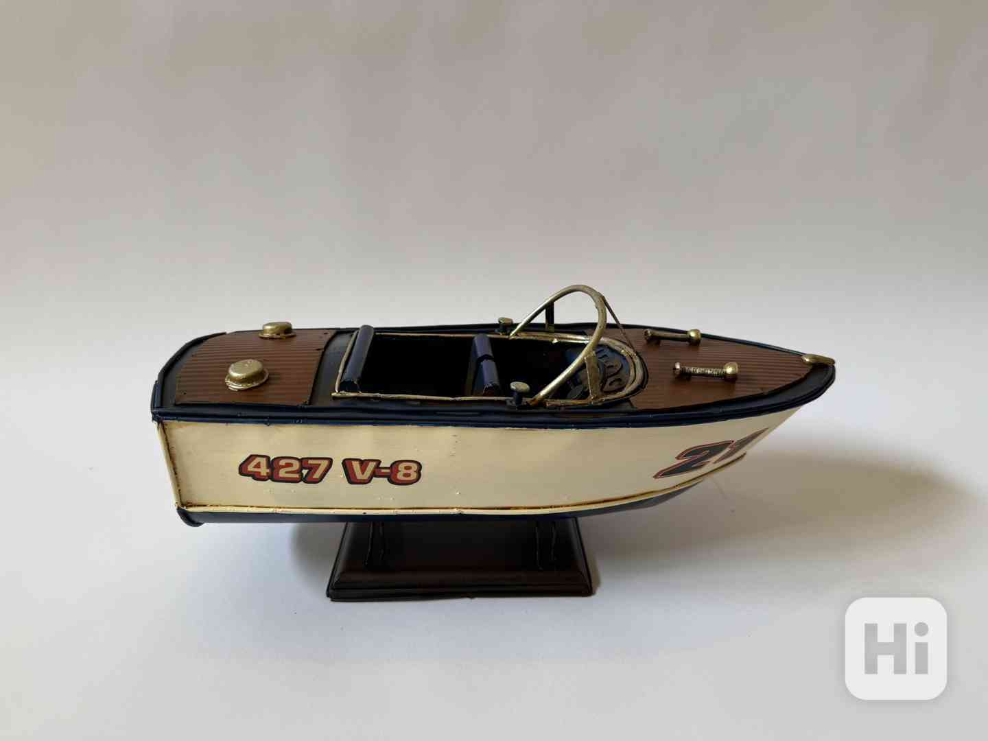 Motorový člun - kovový model 32 cm