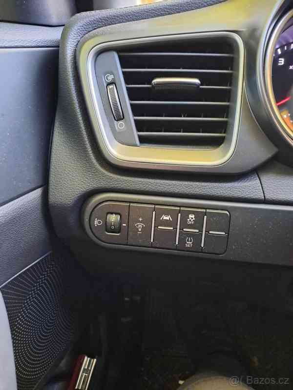 Kia Ceed SW 1,5   verze TOP, motor (118 kW) - foto 13