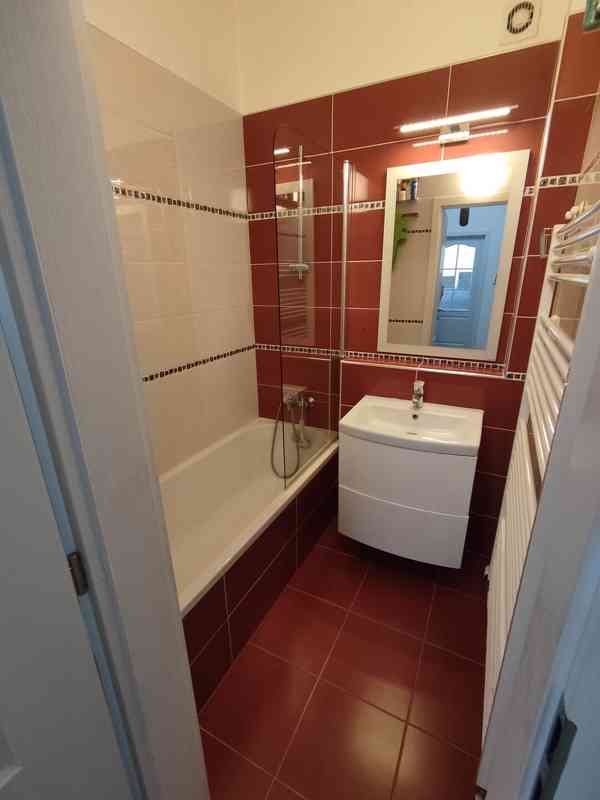 Světlý byt 3+kk, 92 m²– Praha 6 Střešovice - foto 10