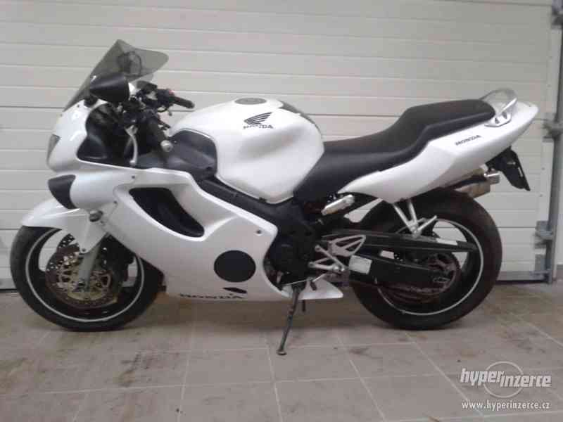 Honda CBR 600 - foto 2