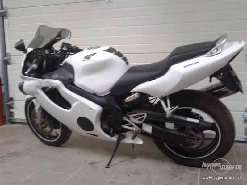 Honda CBR 600 - foto 3