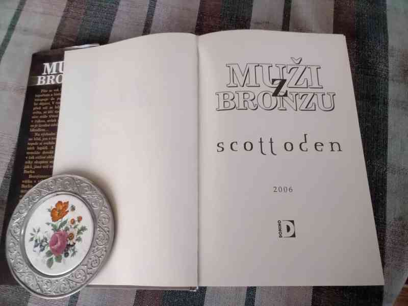 Muži z bronzu  - foto 3