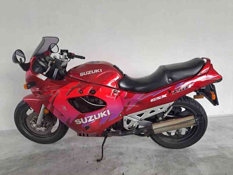 Suzuki GSX 750F - foto 4