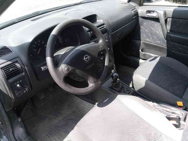Prodám Opel Astra Caravan 1.6 - foto 7