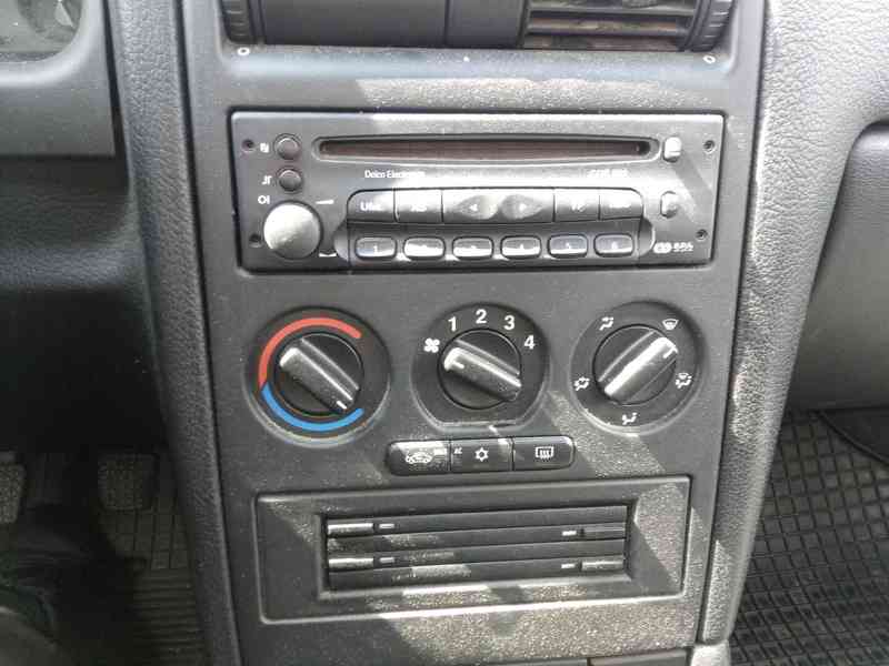 Prodám Opel Astra Caravan 1.6 - foto 9
