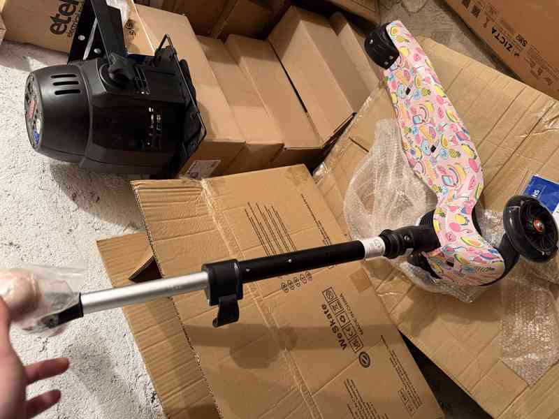 NOVÁ Dětská tříkolová koloběžka – svítící barevné kolečka - foto 5