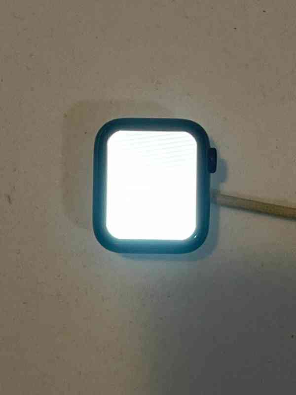 Apple Watch SE 2. gen GPS 40 mm – iCloud OFF – vadný disp... - foto 3