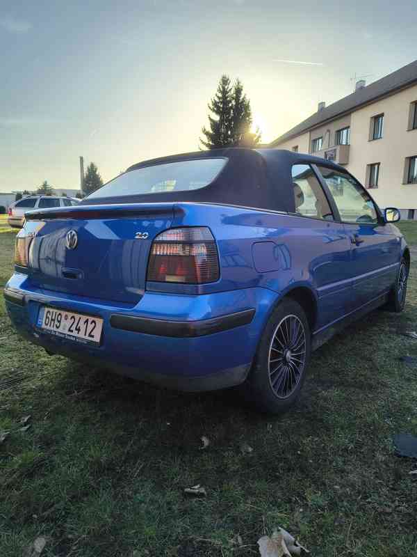 VW Golf 4 (3,5) Cabrio 2.0 85kw manuál - foto 3