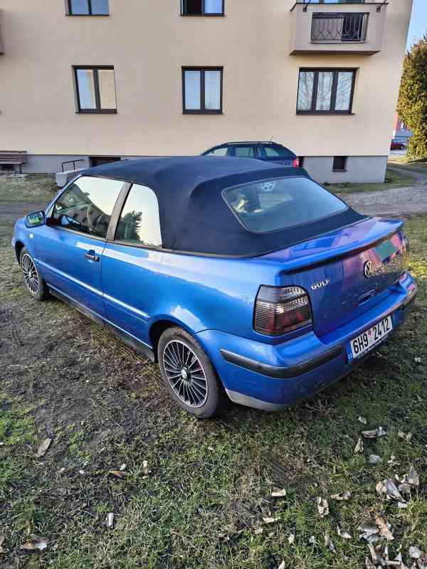 VW Golf 4 (3,5) Cabrio 2.0 85kw manuál - foto 4