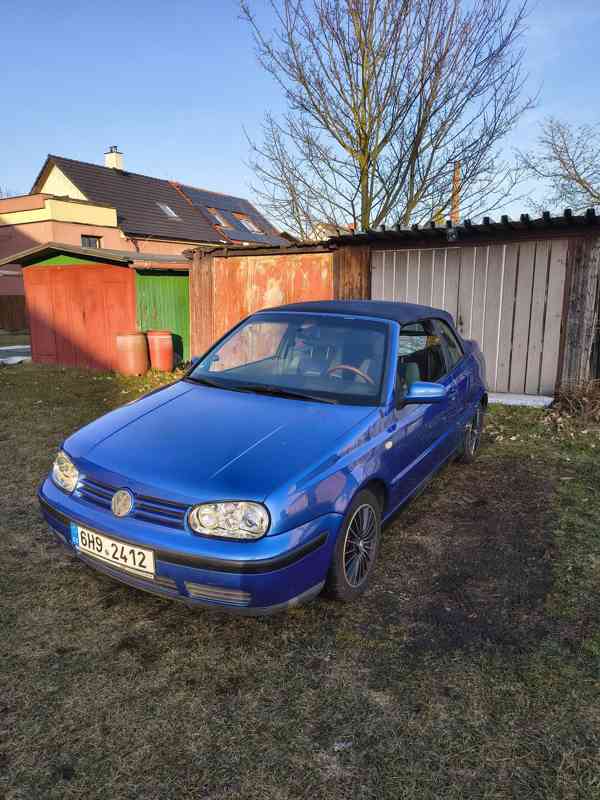 VW Golf 4 (3,5) Cabrio 2.0 85kw manuál - foto 1