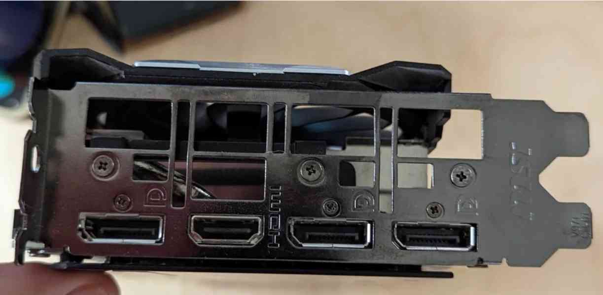 MSi GeForce RTX 2080 Ti 11GB - foto 4