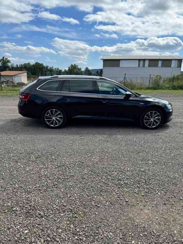 Škoda Superb 3,2   3,2.0 TDI Laurin a Kle - foto 12