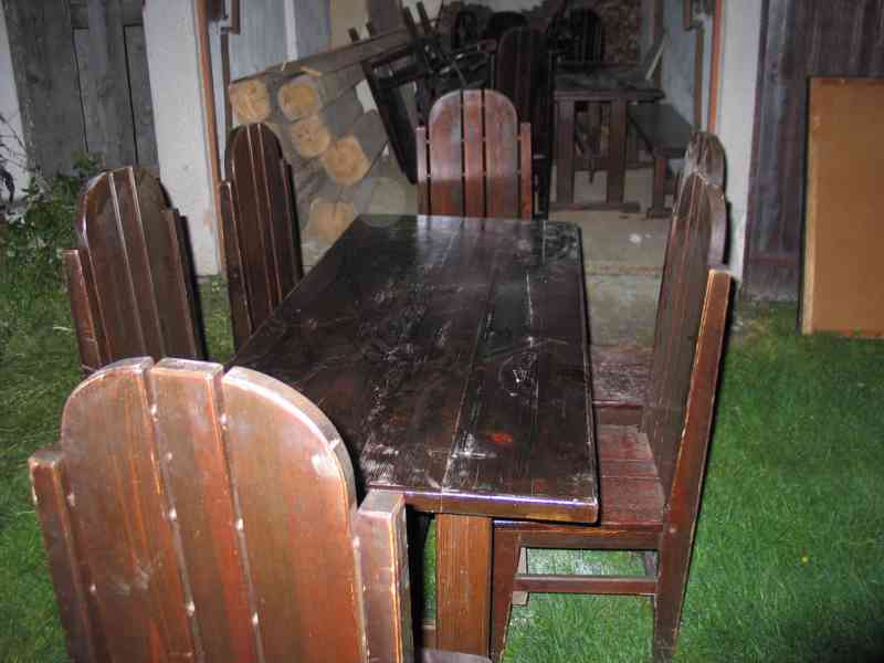 Masivní stůl a židle - foto 1