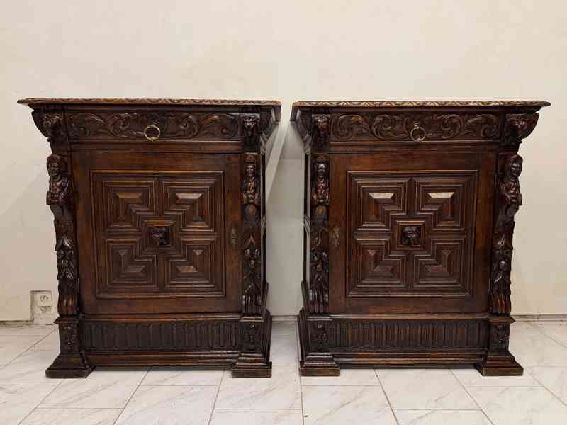 Starožitné skříně Mechelen