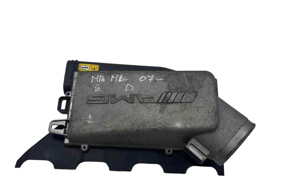 Mercedes-Benz 63AMG FILTER BOX 2X - foto 6