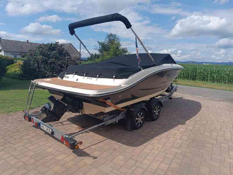 Prodám motorový člun SEA RAY 19 SPXE - foto 17