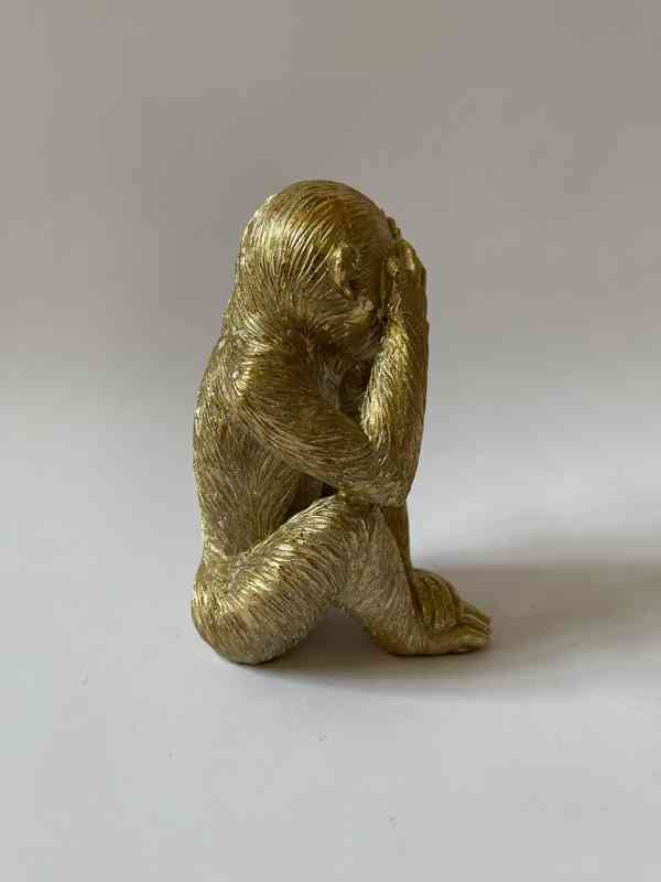 Opice nevidím - socha ve zlatém provedení - foto 2