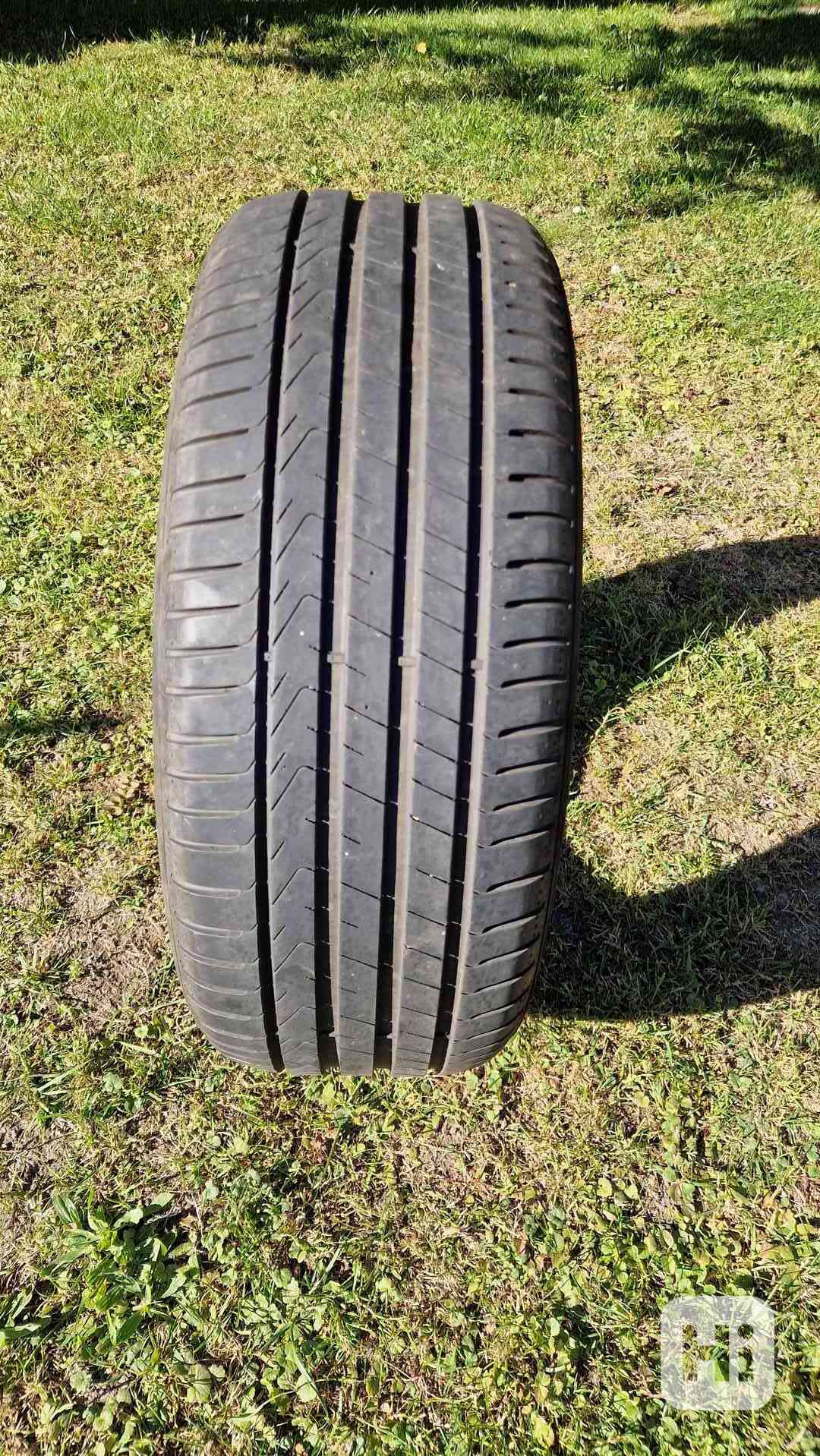 Pneu Pirelli 225/45 R28 letní - foto 1