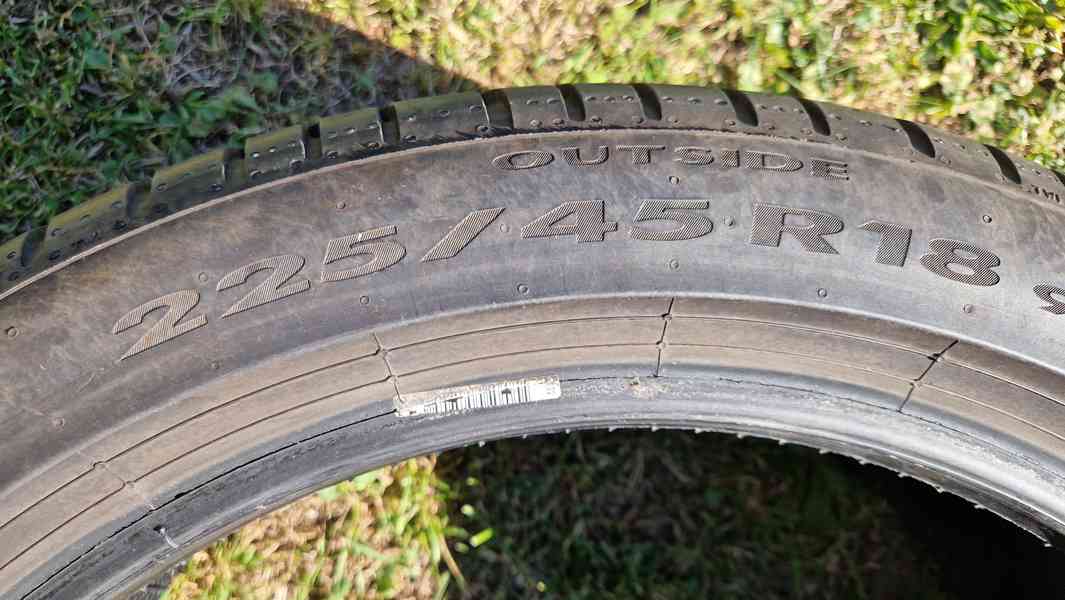 Pneu Pirelli 225/45 R28 letní - foto 4