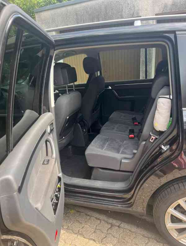 Volkswagen Touran 2.0 TDI DSG 130kW  - foto 7