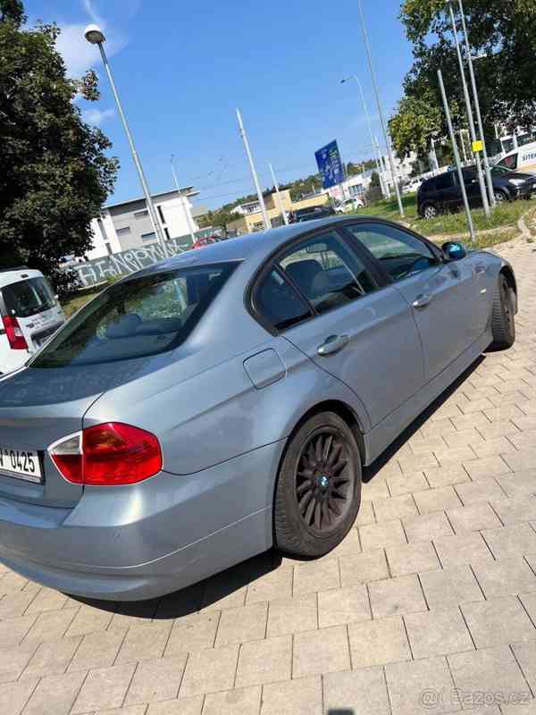 BMW Řada 3 318i E90 2008 - foto 4