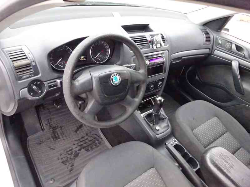 Škoda Octavia 1.6 TDI Combi r.v.2011(77 kw) Koupeno v ČR  - foto 5