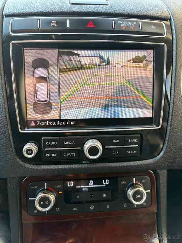 Volkswagen Touareg 3,0 - foto 6