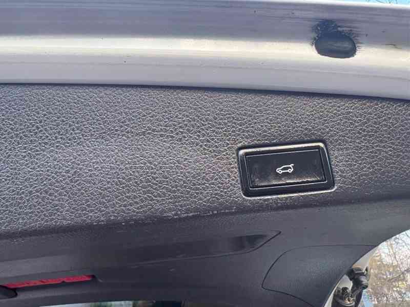 Volkswagen Touareg 3,0 - foto 9