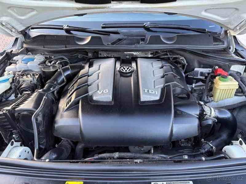 Volkswagen Touareg 3,0 - foto 19