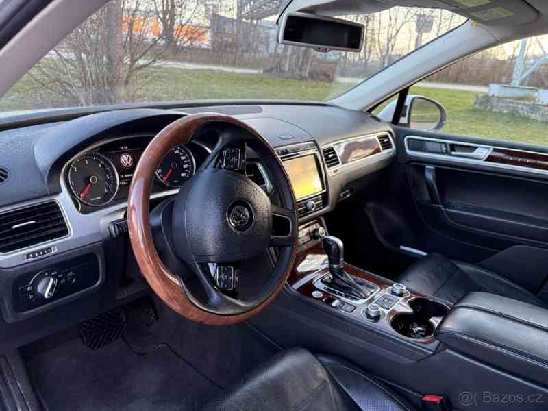 Volkswagen Touareg 3,0 - foto 15