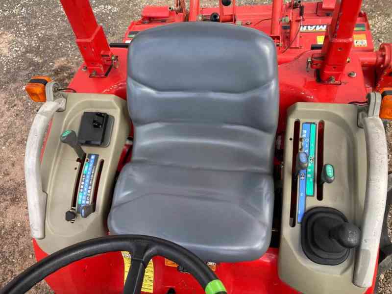 Yanmar AF 120 s čelním nakladačem - foto 8