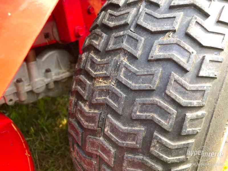 Zahradní traktor Murray 120/76 - foto 12