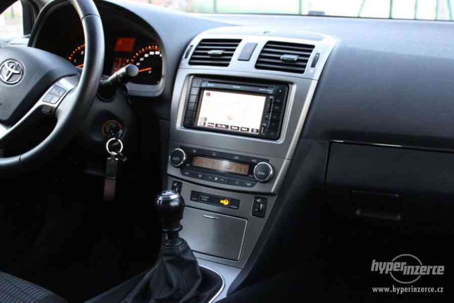 Toyota Avensis Combi 2.0 D-4D Executive 93kw - foto 16