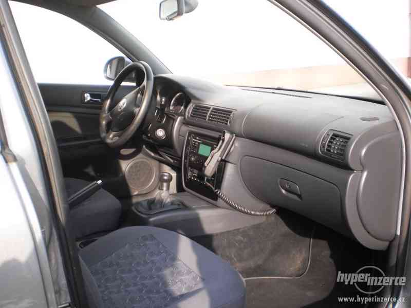 VW Passat combi 2.0 TDI, 100kW, 6rychl., model 2005 - foto 7