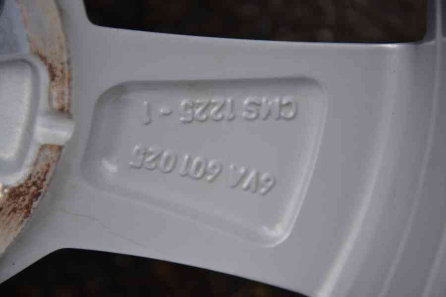 Š.Fabia IV/VW Polo. S.Ibiza -NOVÁ zimní ALU sada 185/65R15 - foto 18