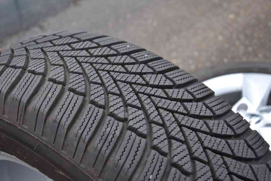 Š.Fabia IV/VW Polo. S.Ibiza -NOVÁ zimní ALU sada 185/65R15 - foto 10