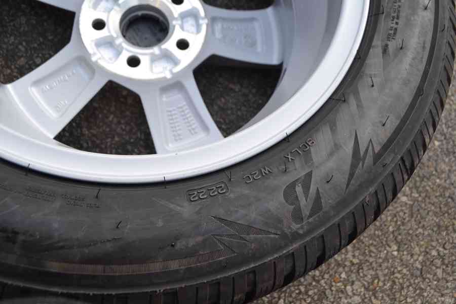 Š.Fabia IV/VW Polo. S.Ibiza -NOVÁ zimní ALU sada 185/65R15 - foto 2