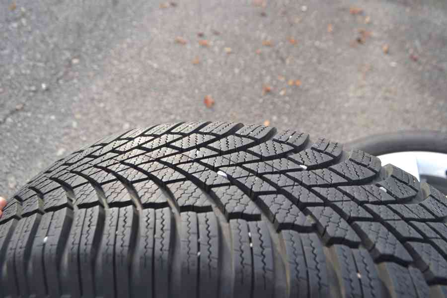 Š.Fabia IV/VW Polo. S.Ibiza -NOVÁ zimní ALU sada 185/65R15 - foto 18