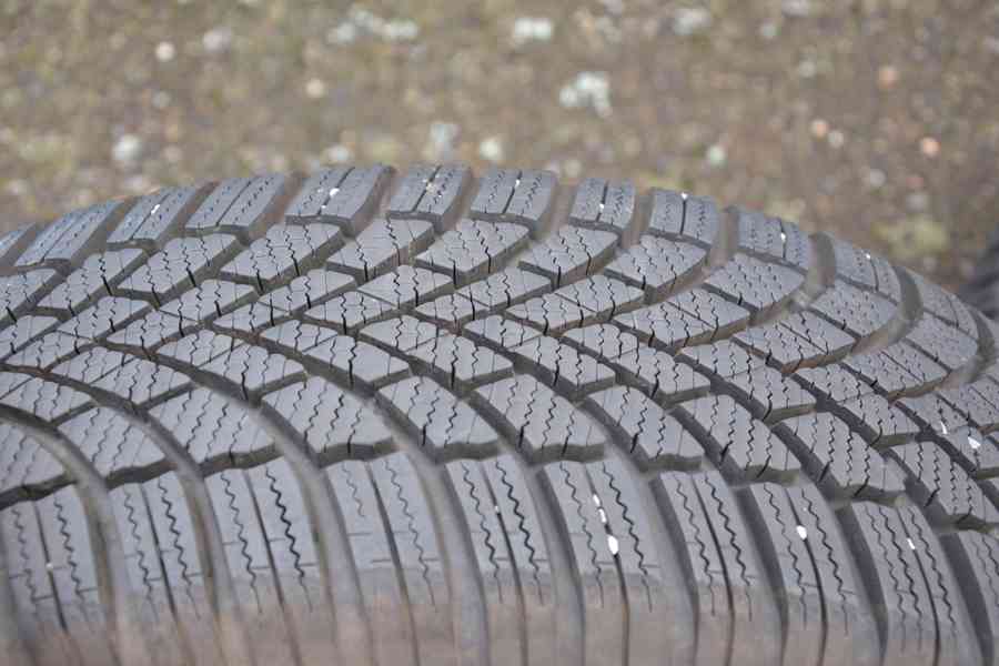 Š.Fabia IV/VW Polo. S.Ibiza -NOVÁ zimní ALU sada 185/65R15 - foto 14