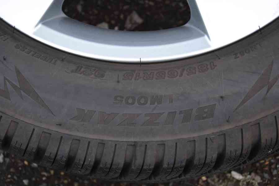 Š.Fabia IV/VW Polo. S.Ibiza -NOVÁ zimní ALU sada 185/65R15 - foto 12