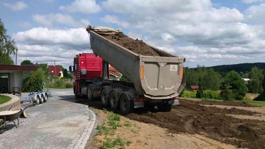 Tříděná zemina 33 tun Plzeň - foto 1