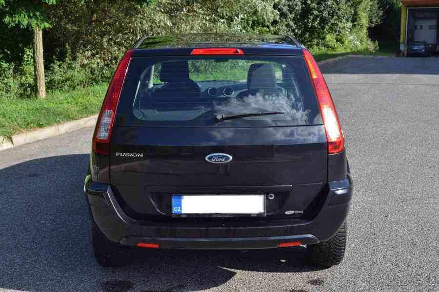 Ford Fusion 2,0   STK do 30. 4. 2026, prav. - foto 9