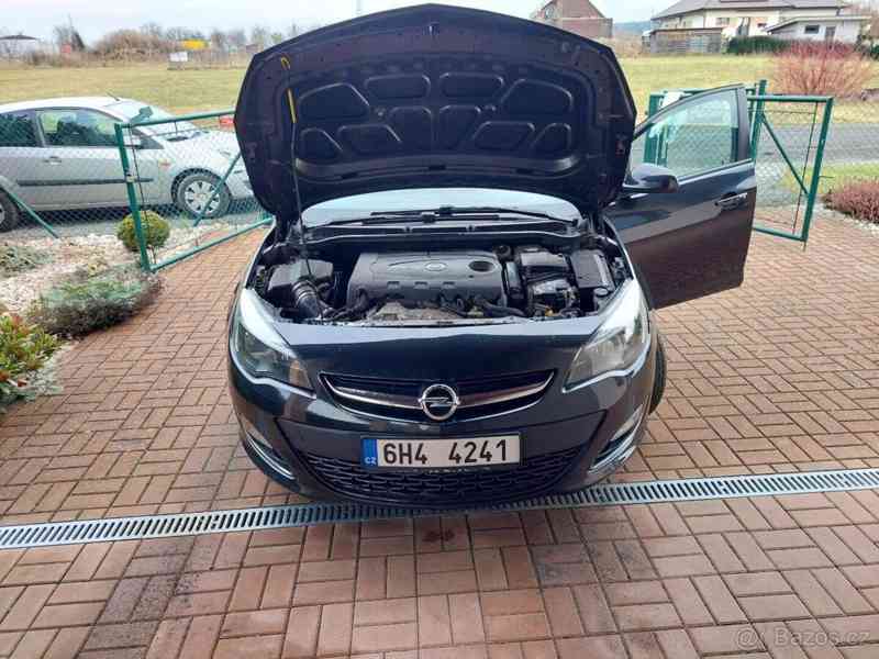 Opel Astra 2,0 CDTi 121kW Cosmo Sports Tourer  SPORTS TOURER - foto 5