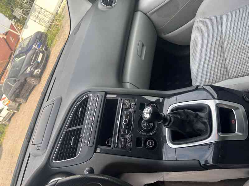 Peugeot 5008 2,0 HDI 110KW RHE r.2010 prodám díly - foto 7