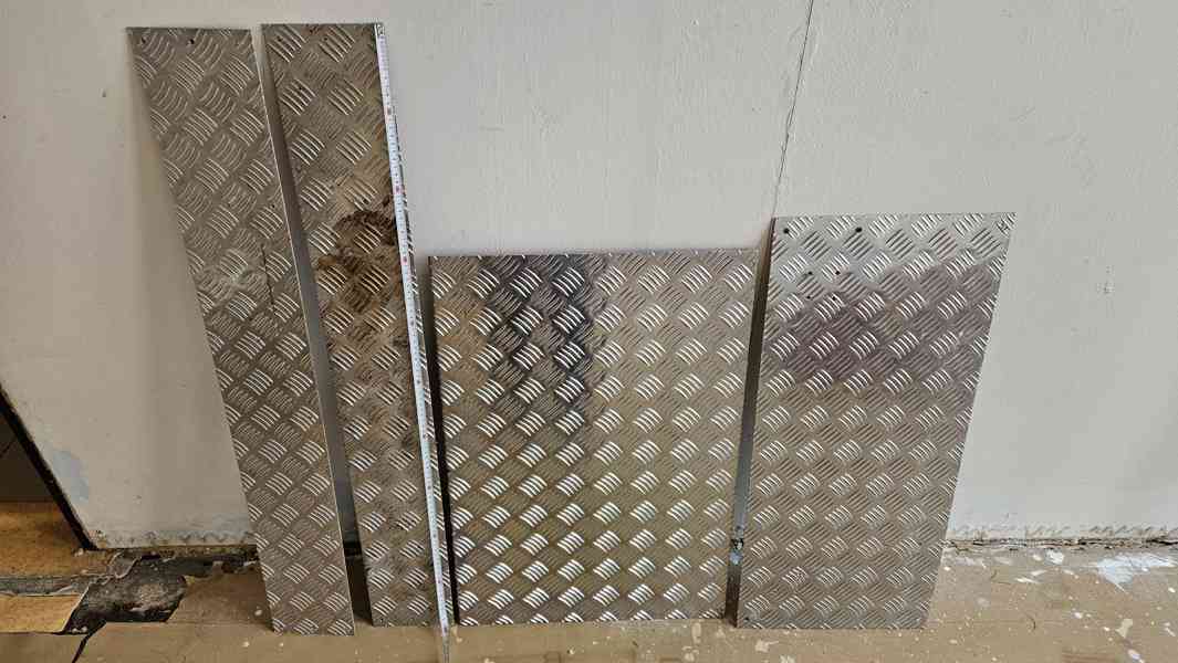 Rýhovaný slzičkový hliníkový plech cena je uvedena za 4 kusy - foto 2